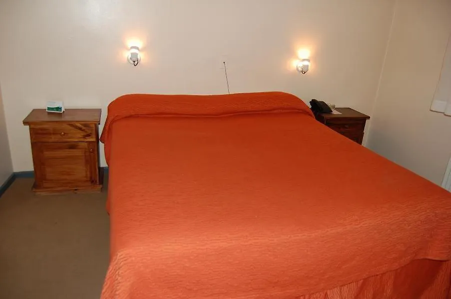 Hotel Puerta Del Sol メンドーサ